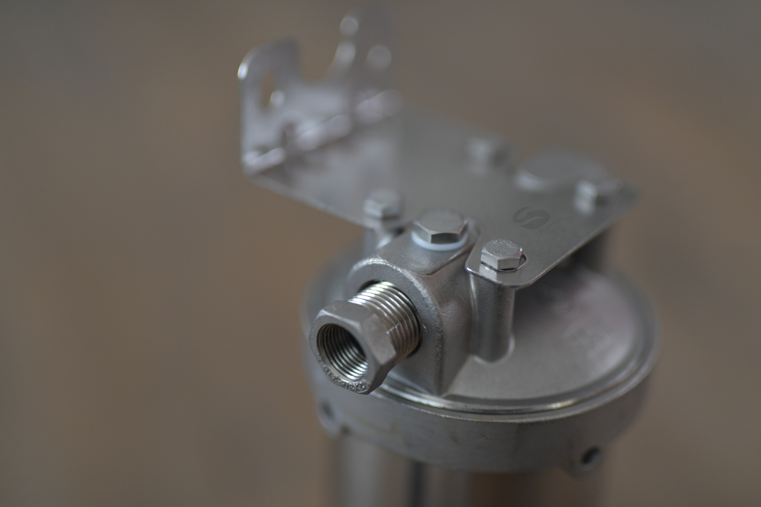 SAN MINI Anschlussmöglichkeiten: 1/2" und 3/8"